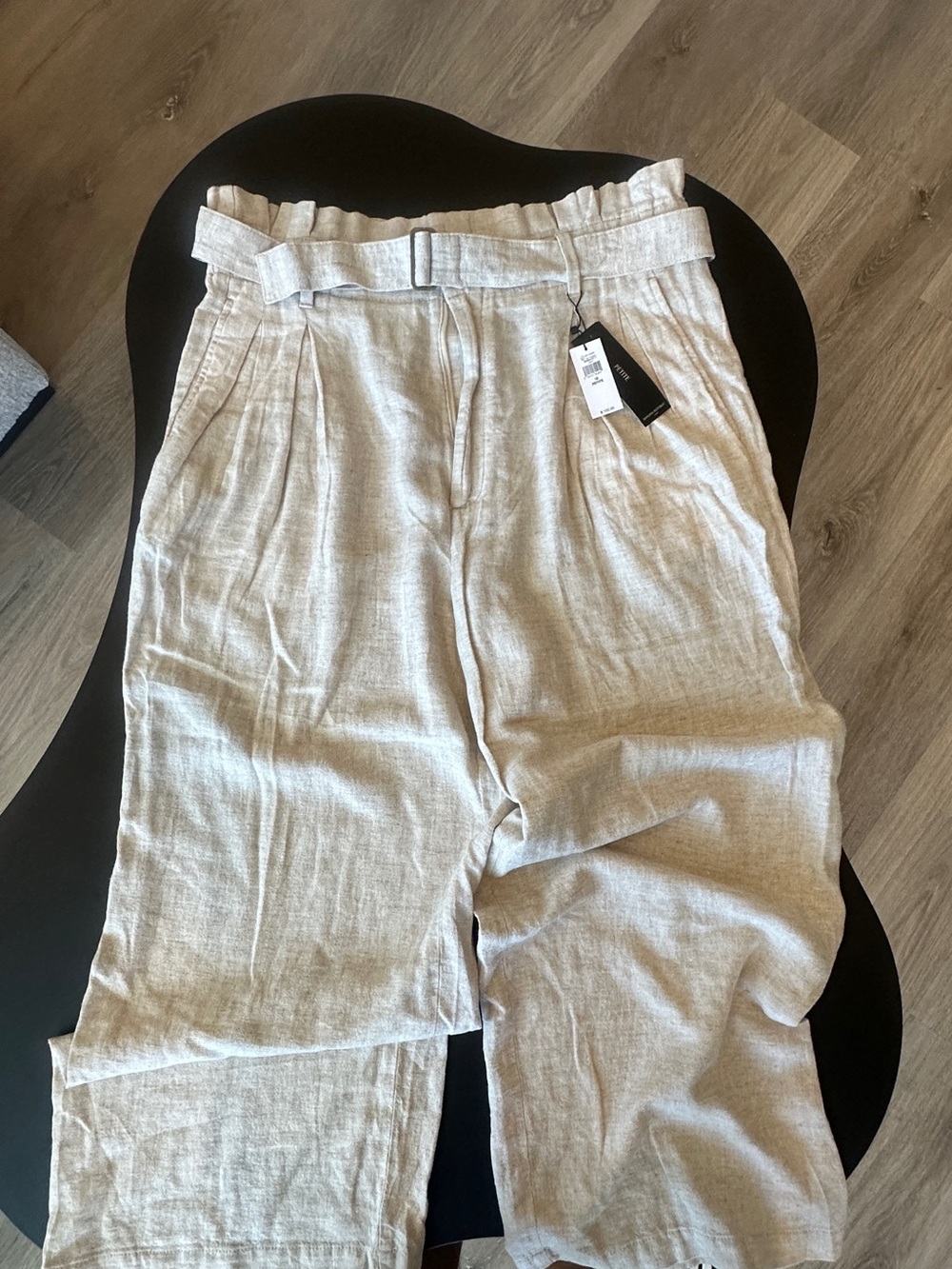 Banana Republic Light Beige Linen-Blend Pleated Chinos with Belt